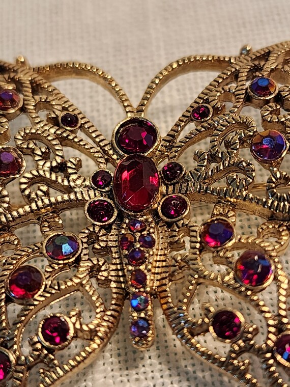 1970s Red Iridescent Rhinestones and Gold Tone Butter… - Gem