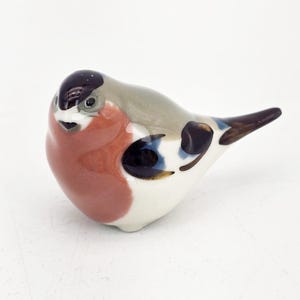 Winter Bullfinch Ceramic Bird Figurine | Vintage Lomonosov Collectible