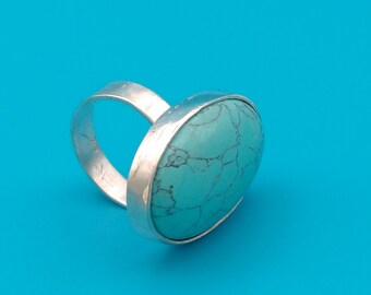 Gemstone ring