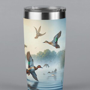 Wildlife Duck Hunting Tumbler, Nature-Inspired Travel Mug, Outdoor Lovers Gift, Insulated Drinkware for Camping, Fishing, Hunter&#39;s Beverage