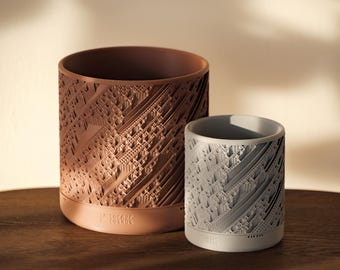 Minimalist Plant Pot with Saucer | FRACTO 3D Printed Planter (4" & 7")