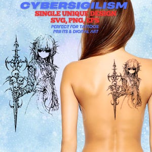 Peut inclure: Un motif de tatouage en noir et blanc représentant un personnage de style anime tenant une épée ornée de crânes. Le motif est répété sur le dos d'une personne. Le texte en haut indique : "CYBERSIGILISM, SINGLE UNIQUE DESIGN, SVG, PNG, EPS, PERFECT FOR TATOOS, PRINTS & DIGITAL ART."