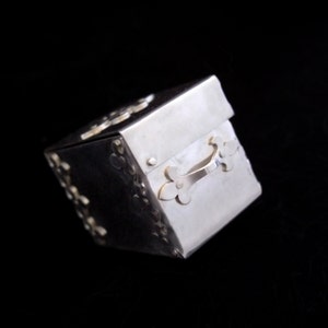 Sterling Silver Personalised Initial Ring Box with Shield Padlock Fleur de Lis TREASURE CHEST image 3