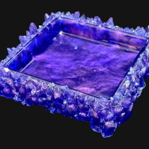 Crystal Tray - Handmade Geode Dish with Realistic Crystal Points, Decorative Catch-All Tray, Home Décor for Vanity, Altar, Coffee Table