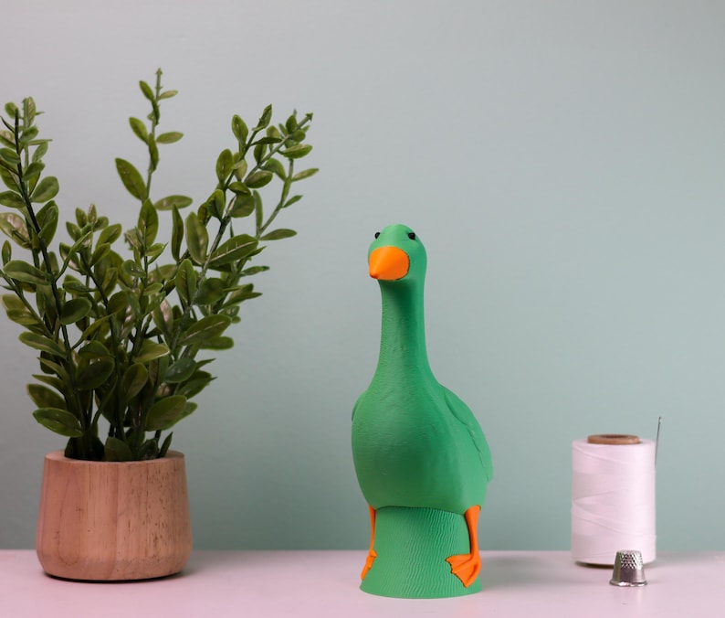 3D Printed Desk Goose: 7-Inch PLA Filament, White/Gray/Pink/Candian/Green/Golden, Eco-Friendly image 9