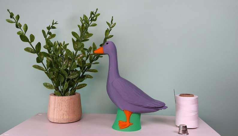3D Printed Desk Goose: 7-Inch PLA Filament, White/Gray/Pink/Candian/Green/Golden, Eco-Friendly image 4