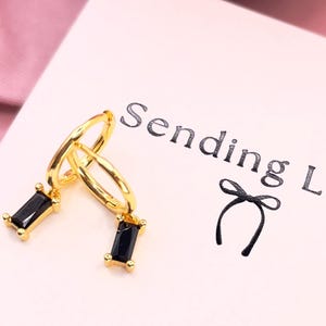 Gold huggie hoop earrings, black onyx earrings, gifts for her, onyx huggie hoop dangle earrings, black gemstone Huggies, everyday earrings