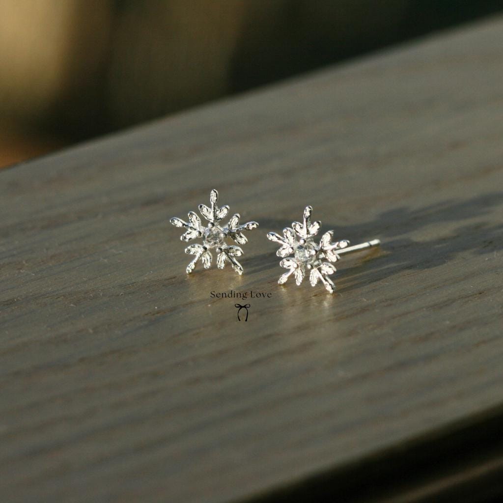 Boucles D'oreilles Clous Argentées Incrustation Zircon Cubique Flocon De Neige - Neuf
