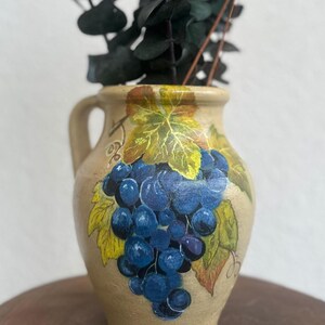 Hand-Painted Ceramic Vase with Grapes – Mediterranean Vineyard Decor, Mediterranean Home, Hand-made Grape Decor, Ceramic Vase with Grapes
