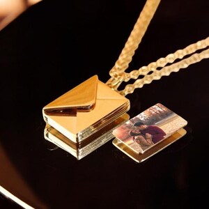 Collar con sobre / Collar con foto / Collar personalizado / Collar con carta de amor / Colgante con sobre / Regalo para ella / Regalo de Navidad