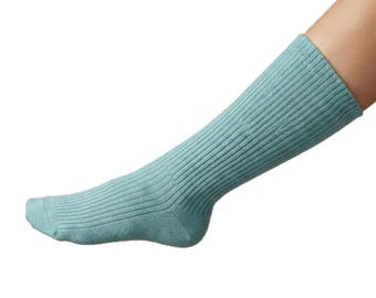 NPIA-zertifizierte, kniehohe Socken aus 100 % reinem Kaschmir | 1-lagig, 16 Mikron | Geschenk für Damen | Gerippte, hohe Socken aus Nepal | Himalaya-Chyangra-Ziege