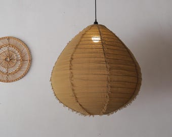 Pantalla de lámpara colgante de lino hecha a mano, diseño Bali Tiga Rattan