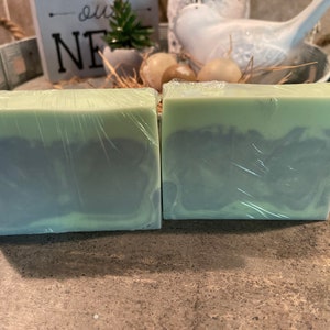 Eucalyptus Essential Oil & Spearmint Triple Butter Soap Bar image 1