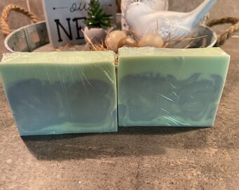 Eucalyptus Essential Oil & Spearmint Triple Butter Soap Bar