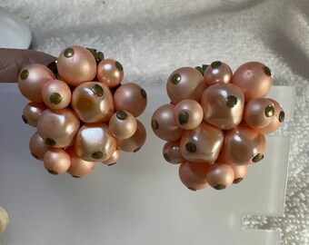 Vintage Salmon Pink Clip On Beaded Cluster Earrings JAPAN costume jewelry jewellery