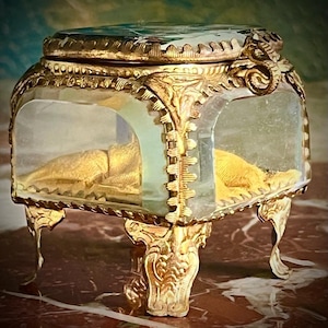 Antico portagioie francese in bronzo dorato - Souvenir della Grotta di Lourdes - Circa 1865-1885 - Portagioie antico - Regalo di compleanno - Spedizione gratuita in Europa