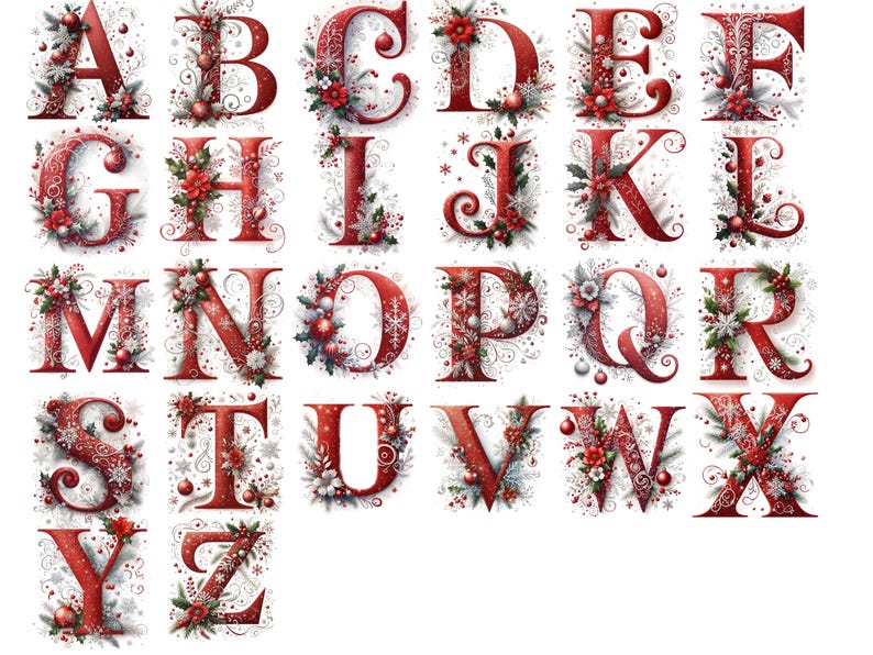 Op de afbeelding: Een complete set hoofdletters van A tot Z, elk weergegeven in een vet rood lettertype. Elke letter is ingewikkeld versierd met feestelijke elementen, waaronder groene dennennaalden, rode bessen, witte sneeuwvlokken en kleine rode kerstballen.