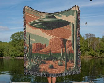 Southwestern UFO Tapestry Vintage Desert Woven Blanket Arizona Cactus Wall Hanging Retro American Western Wall Decor Rustic Boho Throw Gift