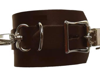 Set di manette e cavigliere in pelle con lucchetto, realizzate a mano in Germania