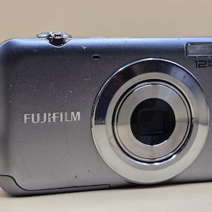 Fujifilm Finepix T300 HD Movies Digital Camera 14 MP 10X Wide