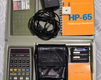 Set completo di calcolatrice HP-65 del 1974, calcolatrice programmabile Hewlett Packard, rara, vintage, regalo per collezionisti di tecnologia, funzionante, nella sua confezione originale.