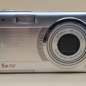 SANYO VPC-X1220　貴重品　サンヨー　コンデジ Yahoo!オークション - 新品 希少 現在搭載されなくなった高画質