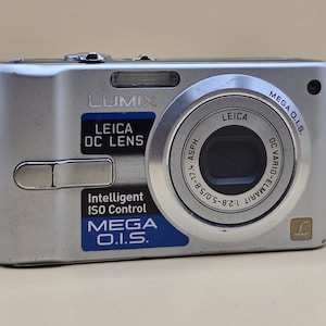 Panasonic Digital Camera Lumix DMC-FX12 7.2MP Silver Tested