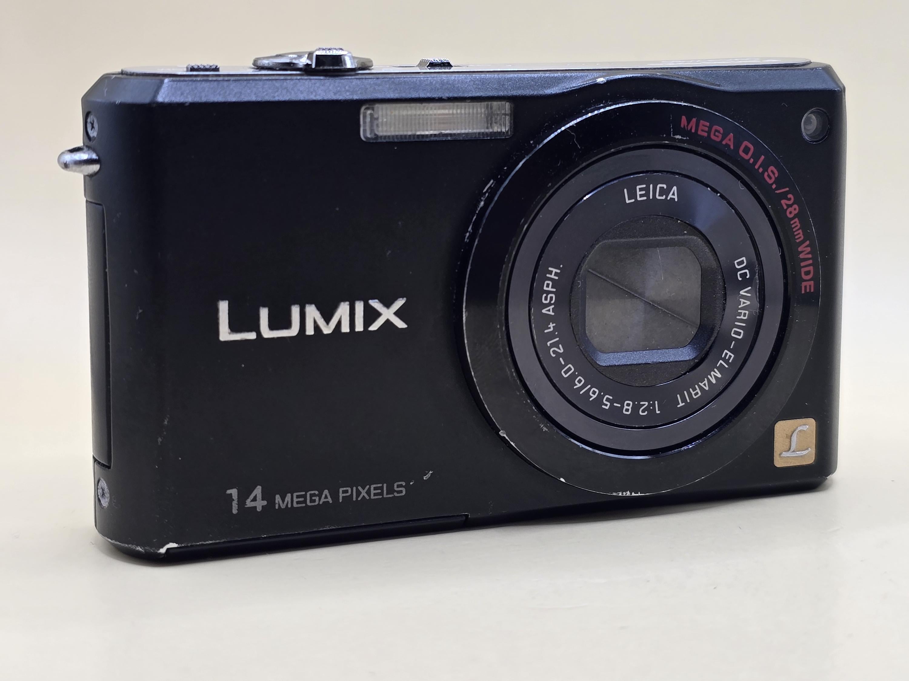 RARE Panasonic Lumix DMC-FX180 14.7MP Digital Camera Black CCD