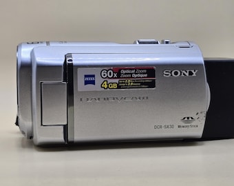 Videocamera digitale Sony Handycam DCR-SX30 HDD, colore argento, testata e completa di caricabatterie.