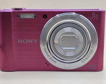 Fotocamera digitale compatta Sony Cyber-shot DSC-W810 da 20,1 MP con zoom ottico 6x, colore rosa, funzionante.