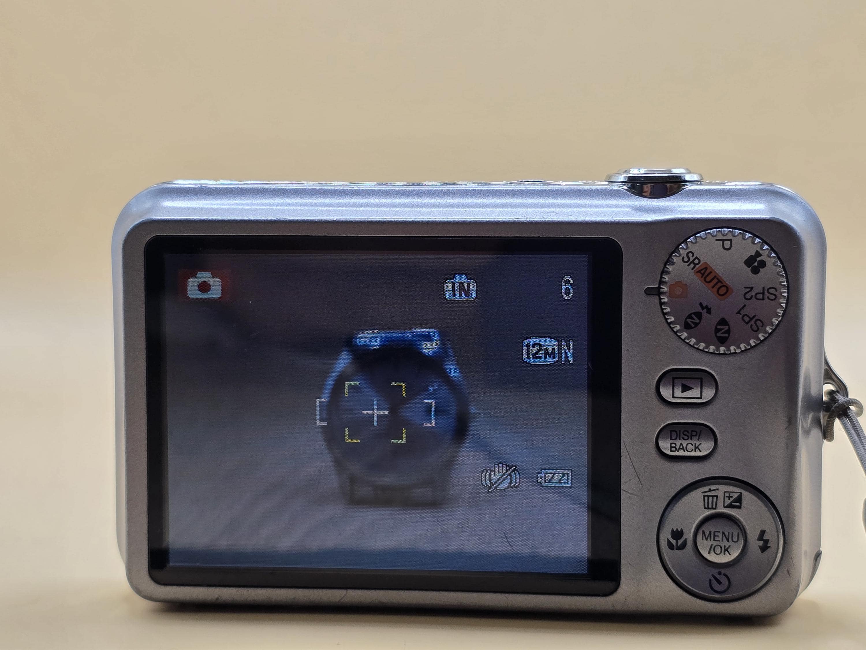 富士フイルム FinePix JV100 シルバー デジタルカメラ & バッテリー