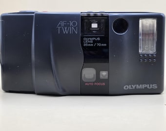 Fotocamera a pellicola Olympus AF-10 Twin 35mm 35/70mm Y2K con scatola