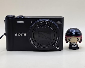 Eccellente fotocamera digitale Sony Cyber-shot DSC-WX350 da 18,2 MP con zoom ottico 20x, testata, colore nero.