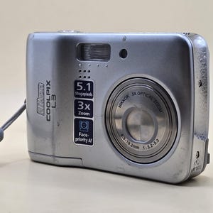 Nikon Coolpix S220 - Etsy Canada