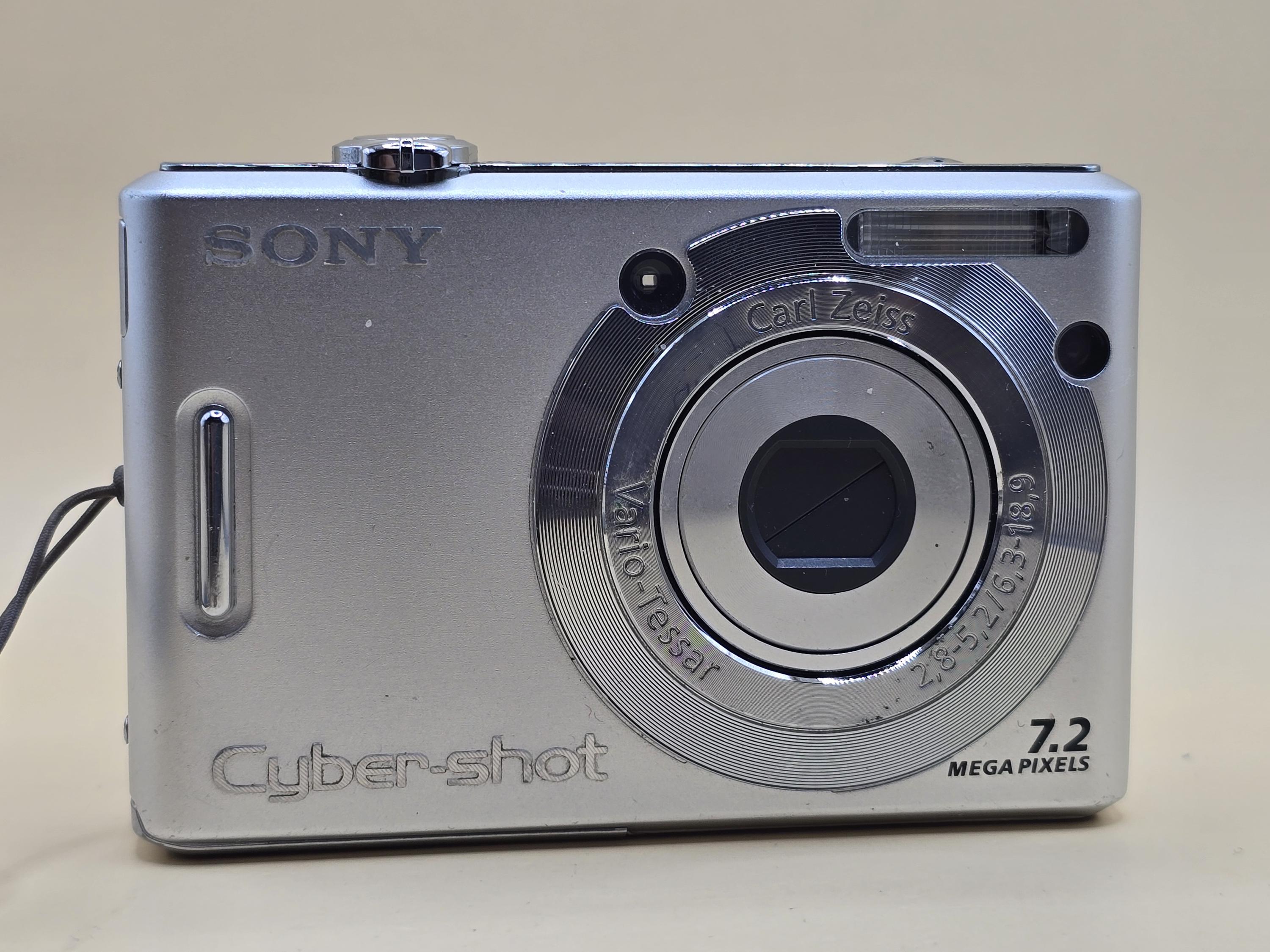 Sony Cyber-shot DSC-W35 7.2MP Digital Compact Camera Silver