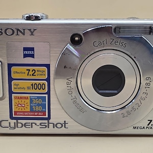 Sony Cyber-shot DSC-W70 7.2 Mega Pixels 3x Optical Zoom Compact