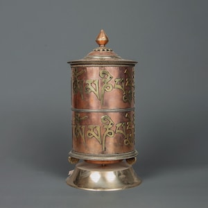 Moulin à prières tibétain fabriqué à la main, outil de méditation bouddhiste, spinner en bois en laiton, cadeau de guérison pour mantra, décoration d&#39;intérieur spirituelle