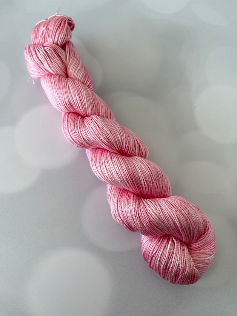 Pure Silk Yarn, pale pink, fingering weight yarn, Perfect Shell zdjęcie 5