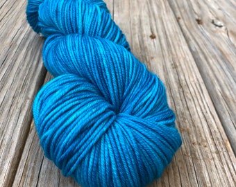 turquoise teal Hand Dyed Worsted Weight Yarn, Mermaid’s Curse, Treasured Warmth