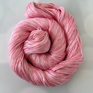 Pure Silk Yarn, pale pink, fingering weight yarn, Perfect Shell zdjęcie 7