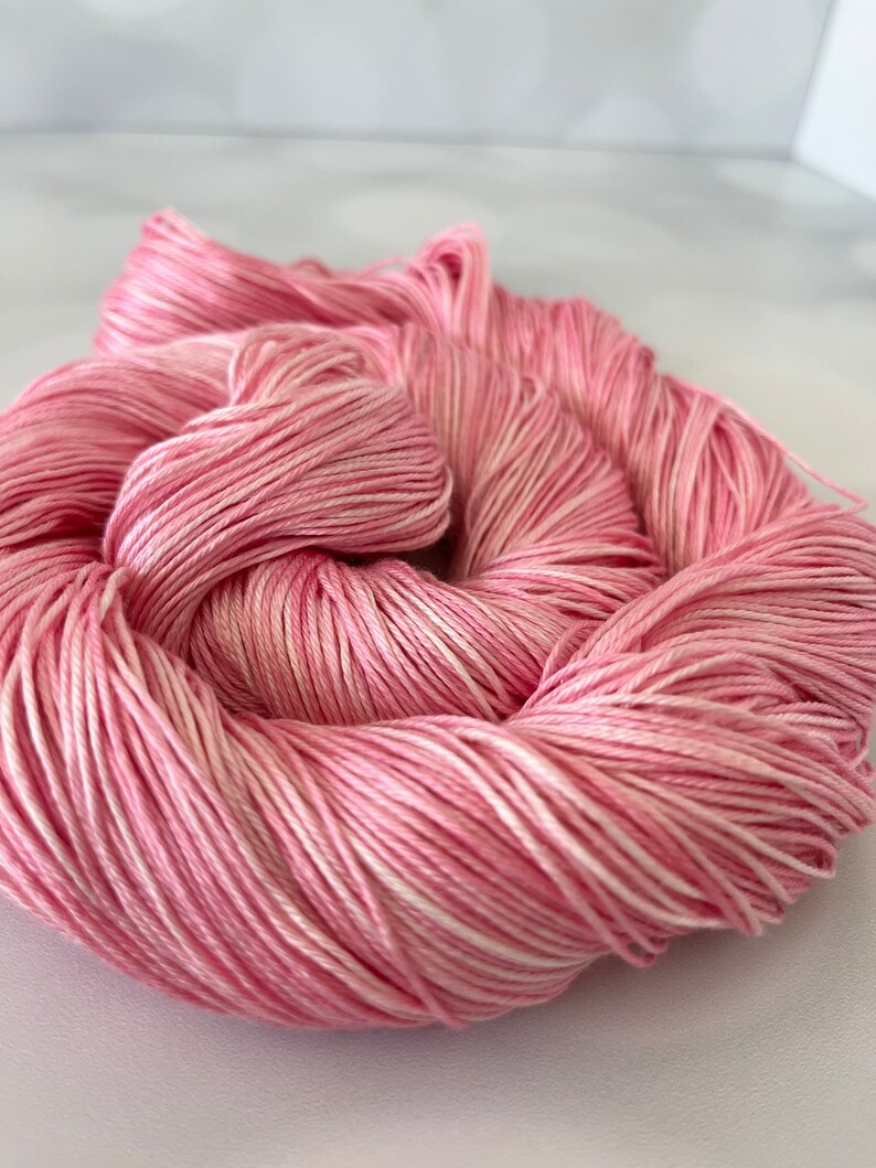 Pure Silk Yarn, pale pink, fingering weight yarn, Perfect Shell zdjęcie 6