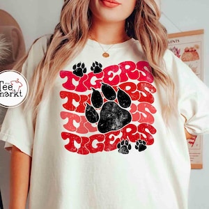 Retro Tigers T-Shirt, Comfort Colors® Retro Tiger Paw Maskottchen Shirt, Groovy Schul Tigers Spieltag Shirt, College Football Team, Tigers jubeln