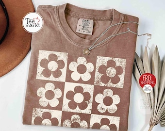 Checkered Flowers Shirt, Comfort Colors® Retro Flowers T-Shirt, Boho Floral TShirt, Gift For Mom, Spring T Shirt Trendy Floral Oversized Tee