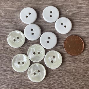 Eleganti bottoni in madreperla perfetti per cucito, lavoro a maglia, uncinetto, scrapbooking, misura 18 mm, 2 fori, confezione da 6