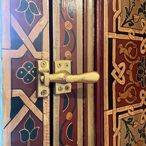 Uchwyty i gałki meblowe z litego mosiądzu – nielakierowane, polerowane okucia meblowe z mosiądzu zdjęcie 13