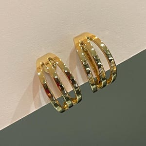 Dainty triple Band Huggie Hoop Clip On Earrings, Hoop clip Earrings, Tiny hoops clip on earrings, Clip on Earrings, Clip Ons, Clip Earrings