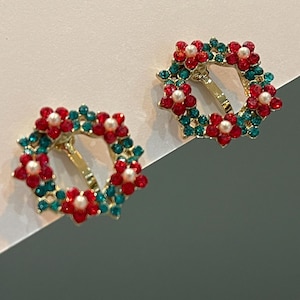 Christmas Wreath Clip On Earrings, Sparkling seasonal earrings for unpierced ears, Clip on Earrings, Clip ons, Christmas personalised gifts
