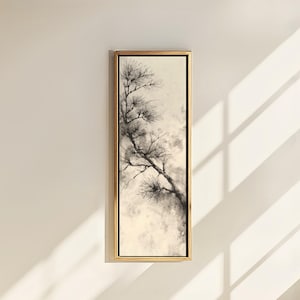 Lámina Vertical Japandi de Pino para Recibidor | Arte Zen Japonés Digital en Tinta, Póster Minimalista Wabi Sabi para Decoración de Pasillo