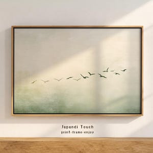 Arte Minimalista en Verde Salvia | Pájaros en Vuelo Estilo Japandi | Decoración Digital para el Hogar