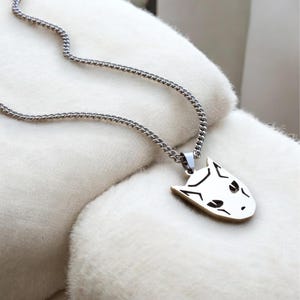 Collier JoJo's Bizarre Adventure - Pendentif Flèche Anime Cosplay Alliage Zinc, Accessoire Fan Garçon Fille Collier Flèche JoJo Collier JoJo's Bizarre Adventure - Pendentif Flèche Anime Cosplay Alliage Zinc, Accessoire Fan Garçon Fille Collier Flèche JoJo